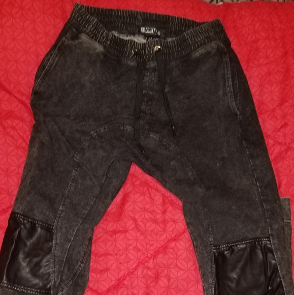 Jogger - Picture 3 of 3